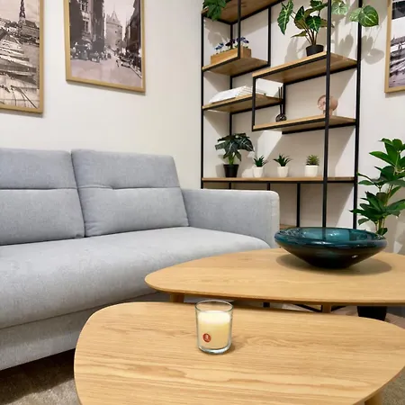 Cozy And Quiet With Free Parking In Heart Of Appartement Riga