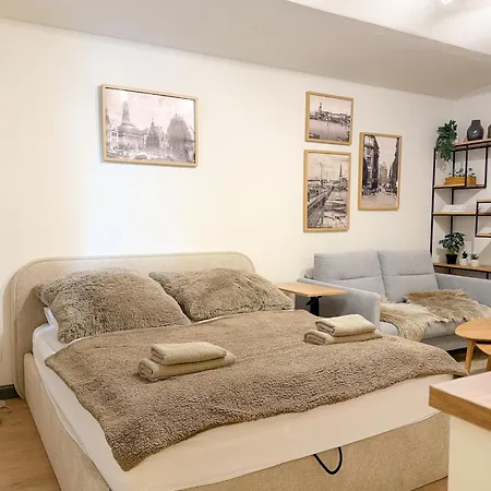 Cozy And Quiet With Free Parking In Heart Of Appartement *